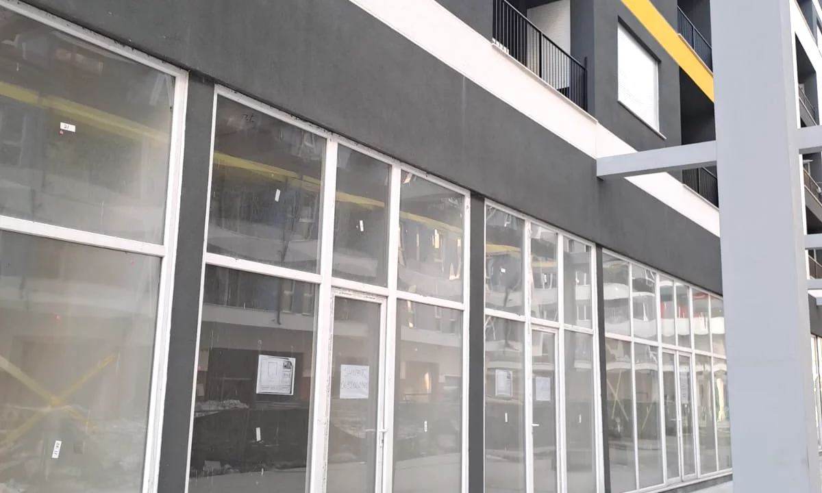 🏢 NJESI SHERBIMI NE SHITJE – UNIVERS CITY