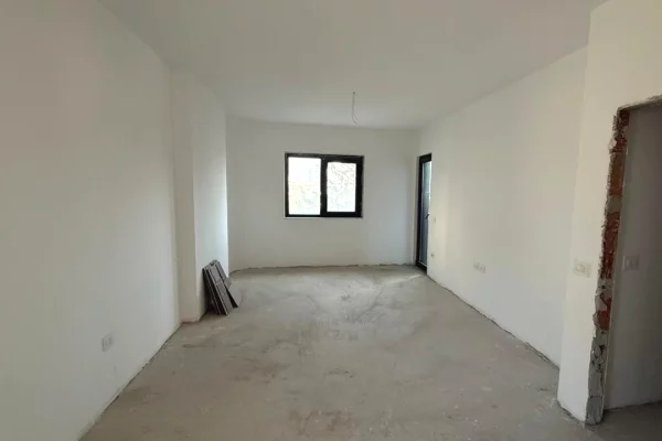 Apartment for sale in Tirana 1+1, Emty