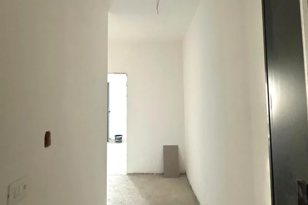 Apartment for sale in Tirana 1+1, Emty