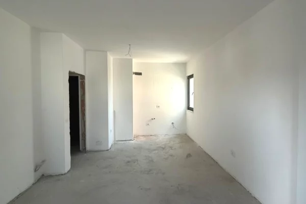 Apartment for sale in Tirana 1+1, Emty