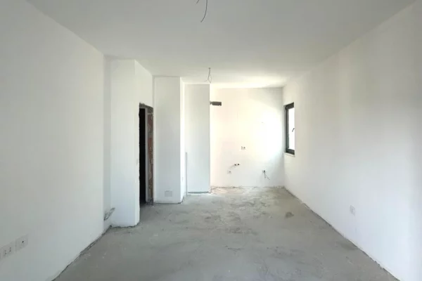 Apartment for sale in Tirana 1+1, Emty