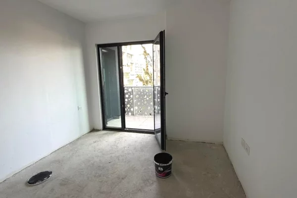 Apartment for sale in Tirana 1+1, Emty