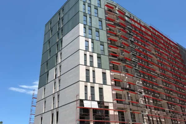 Shtepi ne shitje Apartament ne Tirane, 2+1, Mobilimi Bosh, pa mobiluar, Pagesa 187,600  Euro.