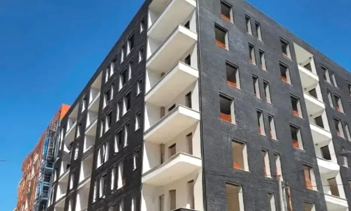 Shtepi ne shitje Apartament ne Tirane, 1+1, Mobilimi Bosh, pa mobiluar, Pagesa 78,200  Euro.