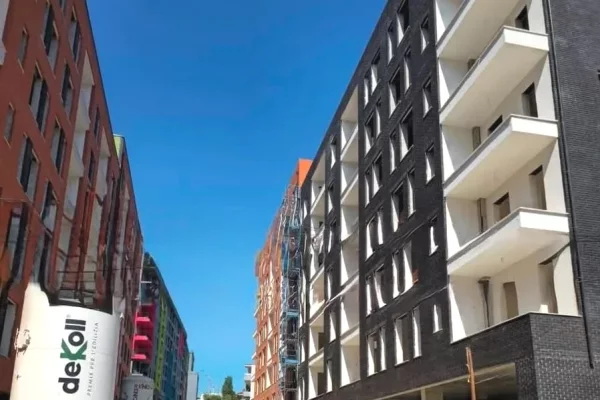 Shtepi ne shitje Apartament ne Tirane, 1+1, Mobilimi Bosh, pa mobiluar, Pagesa 78,200  Euro.