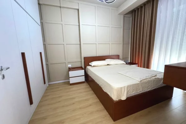 Shtepi me qera Vila Luksoze ne Tirane, 4+1, Mobilimi E mobiluar, Pagesa 250,000  Leke.