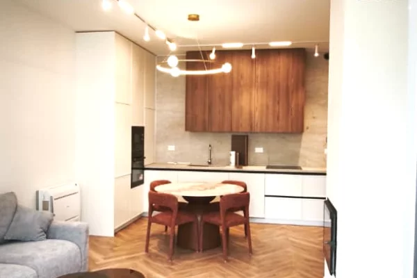 Shtepi me qera Apartament ne Tirane, 2+1, Mobilimi E mobiluar, Pagesa 150,000  Leke.
