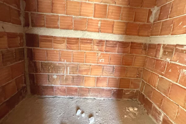 Shtepi ne shitje Apartament ne Tirane, 1+1, Mobilimi Bosh, pa mobiluar, Pagesa 101,700  Euro.