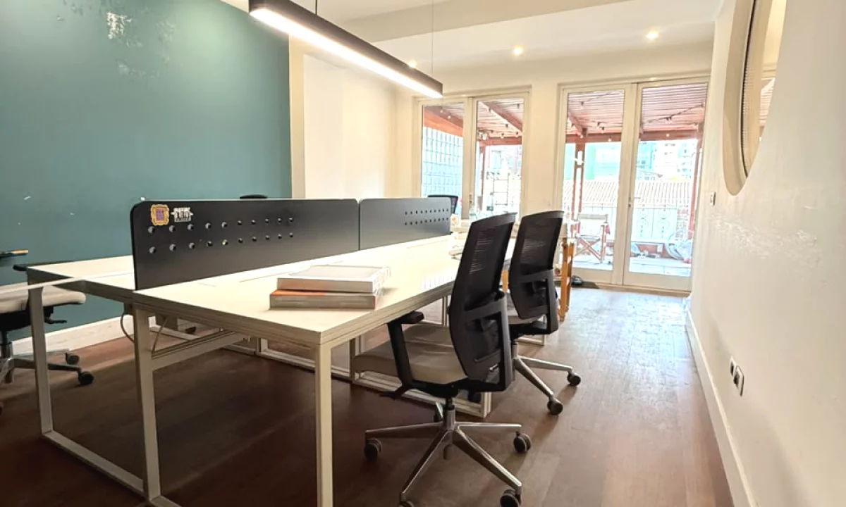 Shtepi ne shitje Apartament ne Tirane, 2+1, Mobilimi Bosh, pa mobiluar, Pagesa 490,000  Euro.
