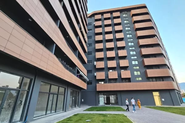 Shtepi ne shitje Apartament ne Tirane, 2+1, Mobilimi E mobiluar, Pagesa 250,000  Euro.
