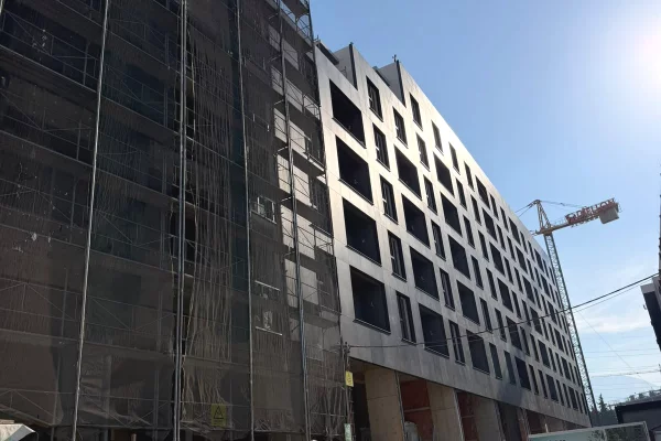 Shtepi ne shitje Apartament ne Tirane, 2+1, Mobilimi Bosh, pa mobiluar, Pagesa 115,000  Euro.