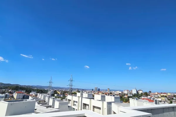 Shtepi me qera Vila Luksoze ne Tirane, 3+1, Mobilimi E mobiluar, Pagesa 1,500  Euro.