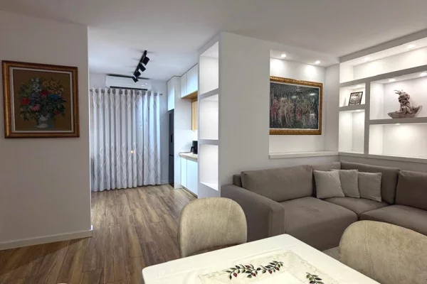 Shtepi me qera Apartament ne Tirane, 2+1, Mobilimi E mobiluar, Pagesa 60,000  Leke.