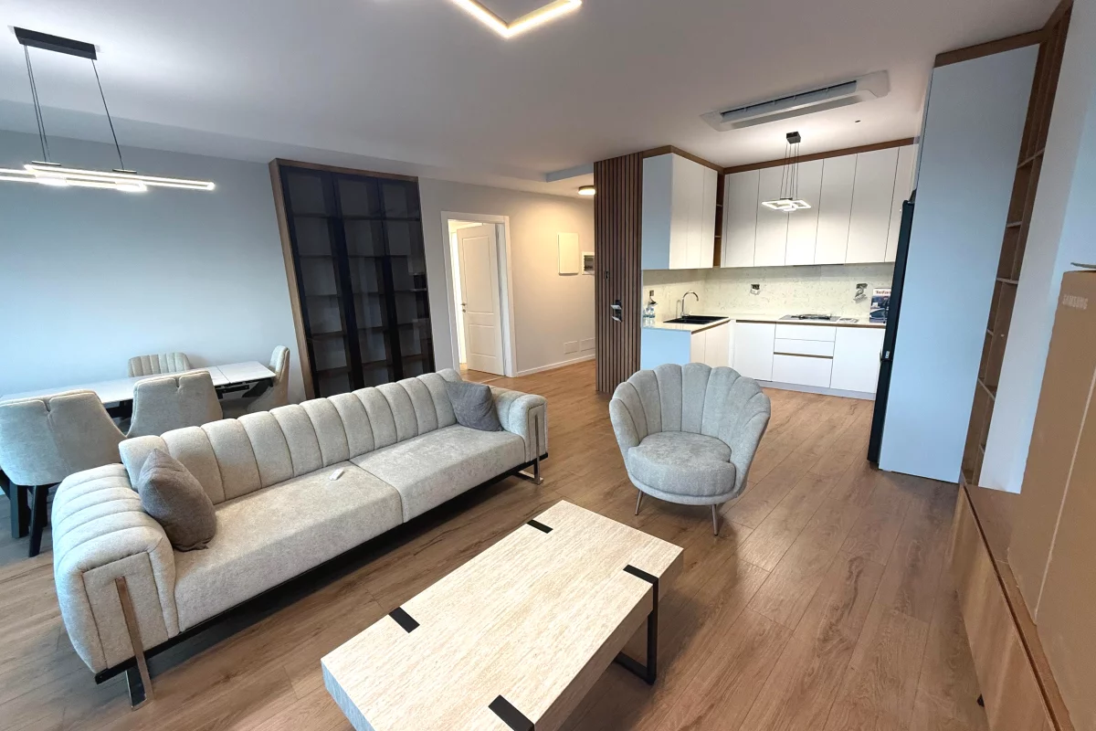 Shtepi me qera Apartament ne Tirane, 2+1, Mobilimi E mobiluar, Pagesa 1,800  Euro.