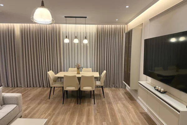 Shtepi me qera Apartament ne Tirane, 2+1, Mobilimi E mobiluar, Pagesa 90,000  Leke.
