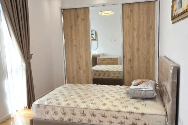 Shtepi me qera Vila Luksoze ne Tirane, 5+1, Mobilimi E mobiluar, Pagesa 3,500  Euro.
