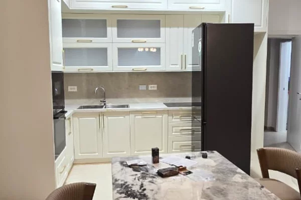 Shtepi me qera 4+1 ne Tirane - 3,500 Euro