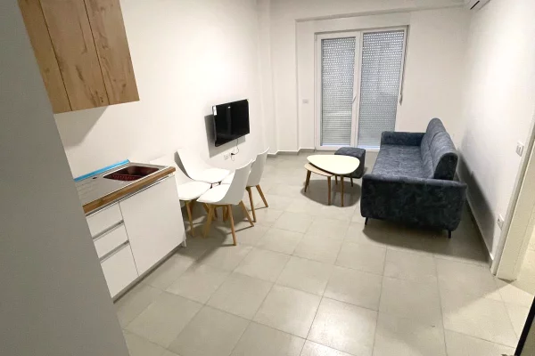 Shtepi ne shitje Apartament ne Lezhe, 1+1, Mobilimi E mobiluar, Pagesa 100,000  Euro.