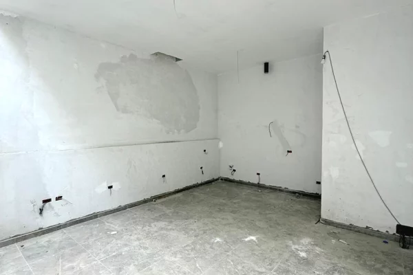 Luxury villas for sale in Tirana 3+1, Emty