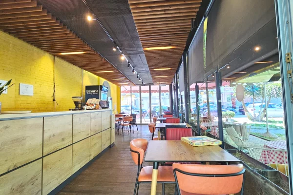 Shitet Biznes Bar–Piceri!