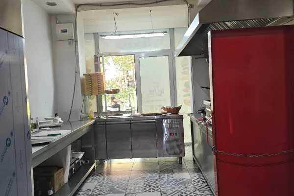 Shitet Biznes Bar–Piceri!