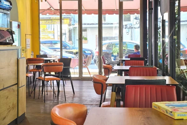 Shitet Biznes Bar–Piceri!