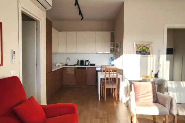 Shtepi me qera Apartament ne Tirane, 2+1, Mobilimi E mobiluar, Pagesa 1,100  Euro.