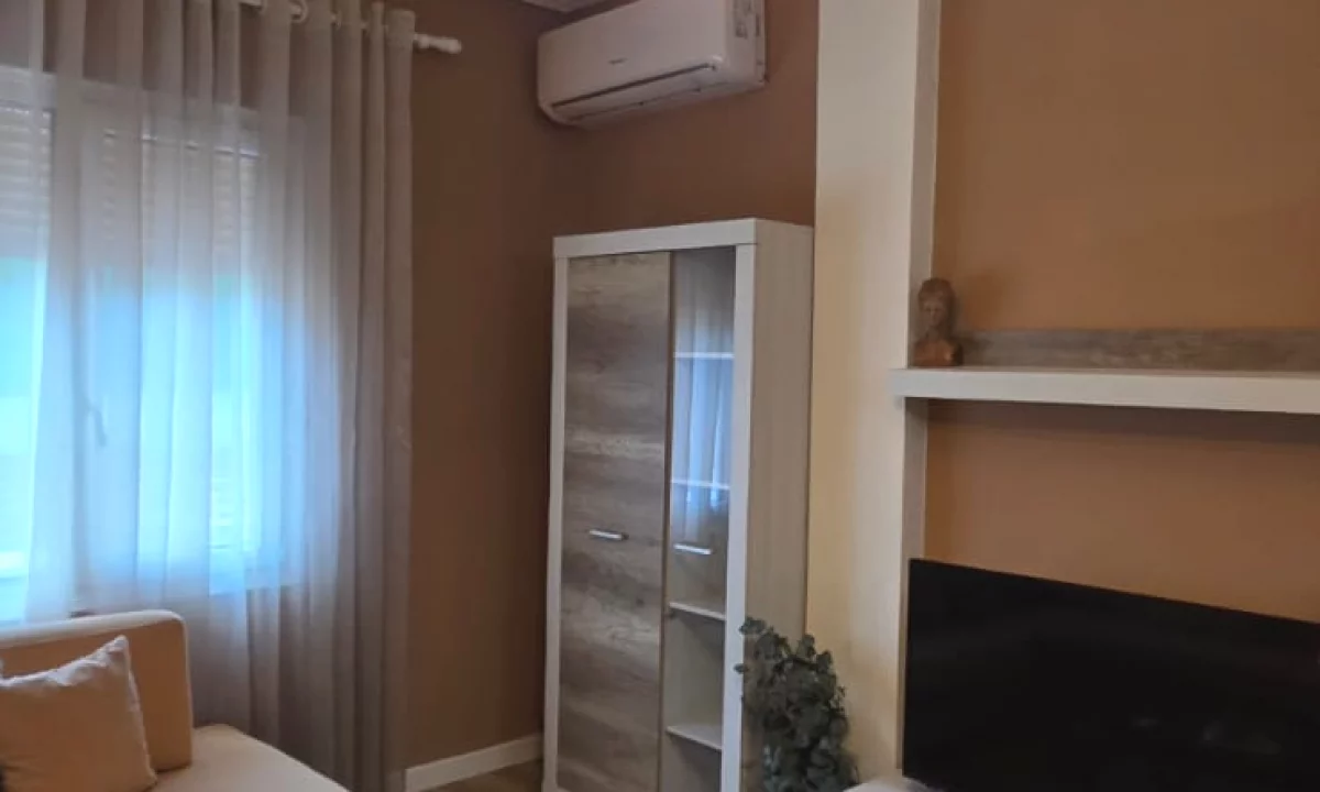 Shtepi me qera Apartament ne Tirane, 2+1, Mobilimi E mobiluar, Pagesa 700  Euro.