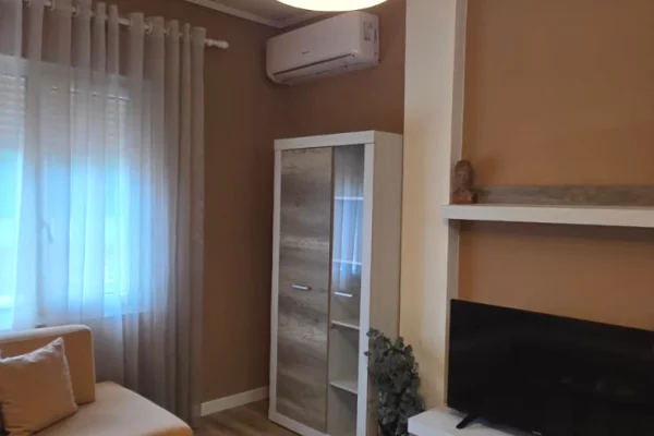 Shtepi me qera 2+1 ne Tirane - 700 Euro