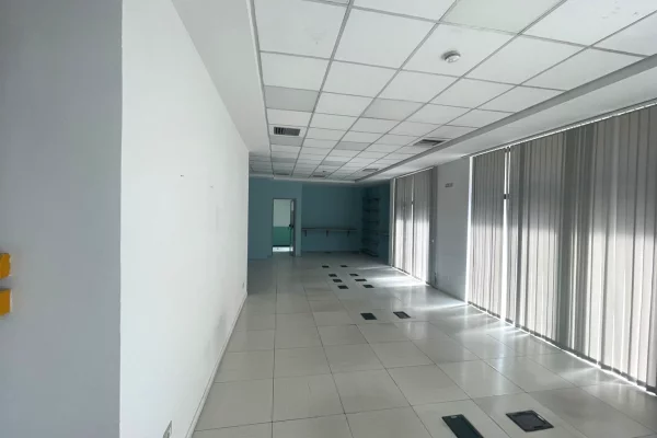 Ambient biznesi me qera 3+1 ne Tirane - 10,000 Euro