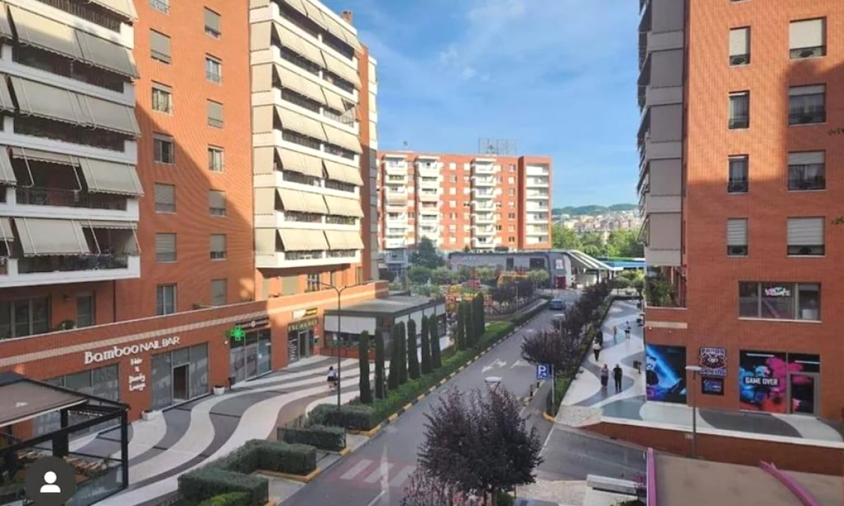 Shtepi me qera Apartament ne Tirane, 1+1, Mobilimi E mobiluar, Pagesa 1,100  Euro.