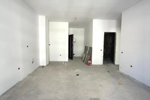 Shtepi ne shitje Apartament ne Tirane, 3+1, Mobilimi Bosh, pa mobiluar, Pagesa 223,500  Euro.