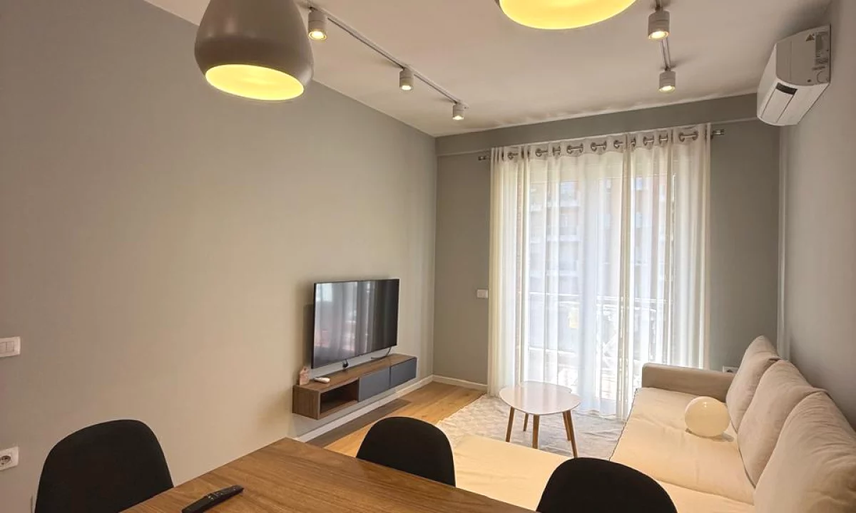 Shtepi me qera Apartament ne Tirane, 1+1, Mobilimi E mobiluar, Pagesa 700  Euro.