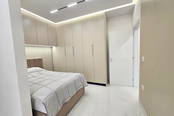 Shtepi me qera Apartament ne Tirane, 2+1, Mobilimi E mobiluar, Pagesa 850  Euro.