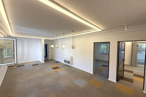 🏢 ME QIRA | ZYRE MODERNE – ZOGU I ZI ✨