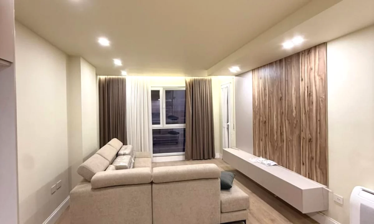 Shtepi ne shitje Apartament ne Tirane, 2+1, Mobilimi E mobiluar, Pagesa 150,000  Euro.