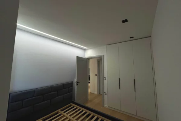 Shtepi ne shitje Apartament ne Tirane, 1+1, Mobilimi Pjeserisht e mobiluar, Pagesa 145,000  Euro.