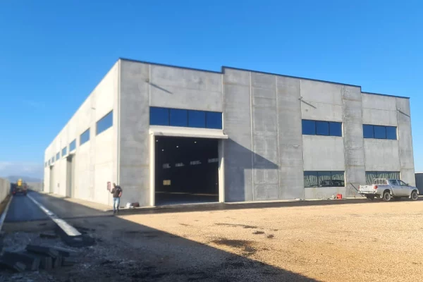 🏭✨ Kapanon Industrial me Qira – Porto Romano!