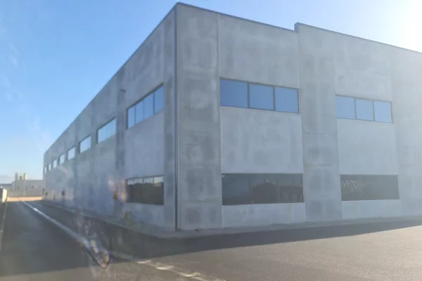 🏭✨ Kapanon Industrial me Qira – Porto Romano!