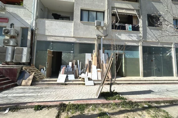 🏪✨ Jepet me qira dyqan – Astir (lokacion premium ne rruge kryesore)!