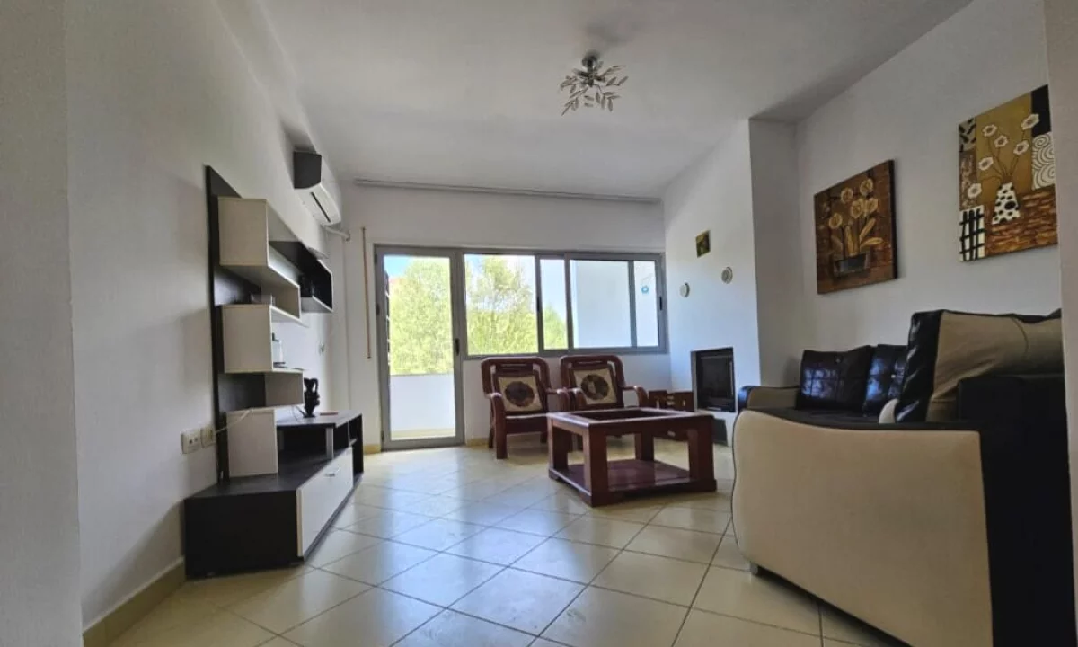 Shtepi me qera Apartament ne Tirane, 2+1, Mobilimi Pjeserisht e mobiluar, Pagesa 40,000  Leke.