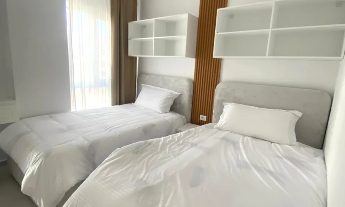 Shtepi me qera Apartament ne Tirane, 2+1, Mobilimi E mobiluar, Pagesa 1,000  Euro.