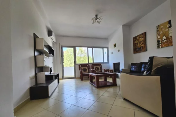 Shtepi me qera Apartament ne Tirane, 2+1, Mobilimi E mobiluar, Pagesa 1,000  Euro.