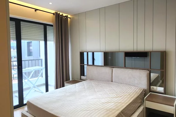 Shtepi ne shitje Apartament ne Tirane, 2+1, Mobilimi E mobiluar, Pagesa 350,000  Euro.