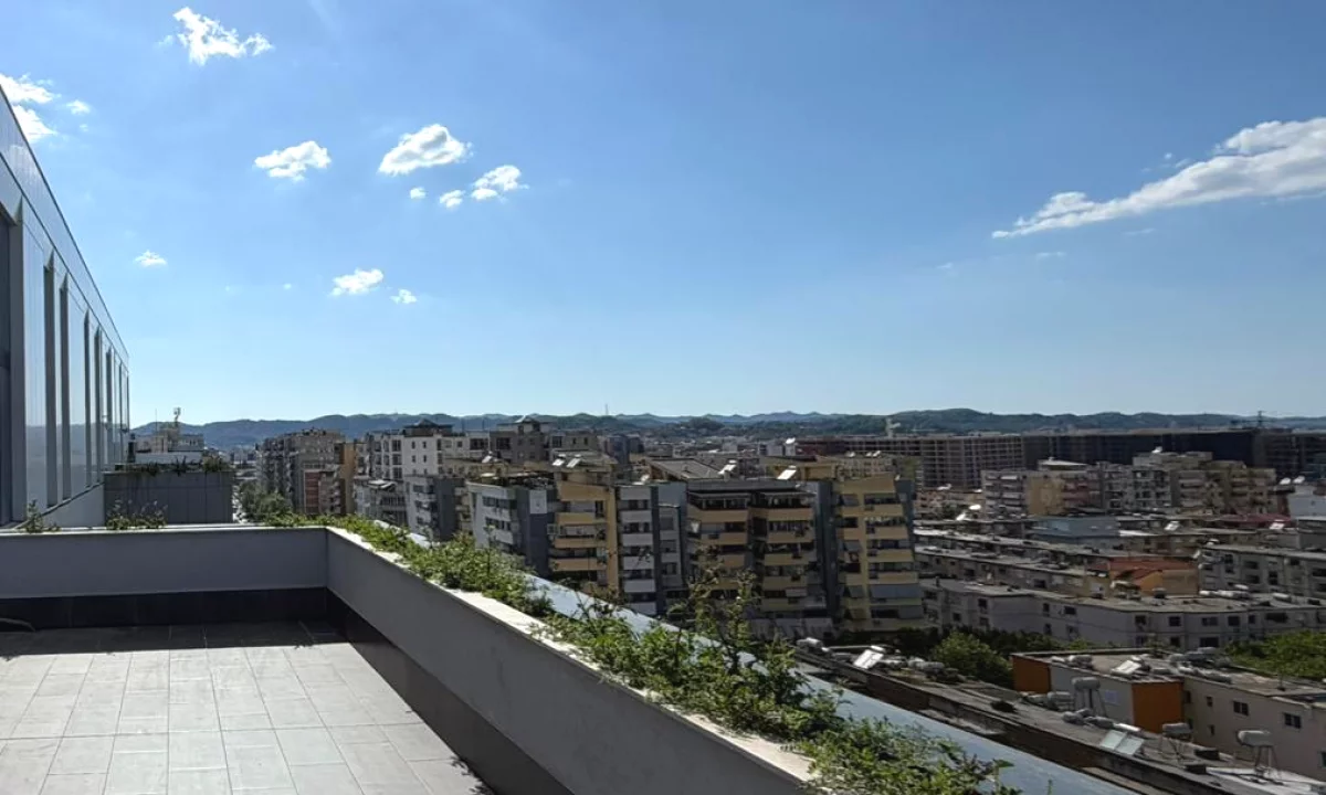Shtepi me qera Duplex(shtepi me 2 kate) ne Tirane, 3+1, Mobilimi E mobiluar, Pagesa 3,200  Euro.