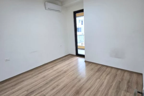 🏢 Zyre me qira – Square 21!