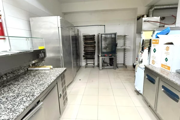 🏢 Njesi Komerciale ne shitje – Pasticeri & Furre Buke (Rruga e Kavajes)!