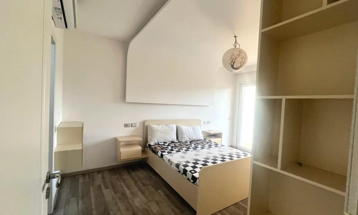 Shtepi me qera Apartament ne Tirane, 2+1, Mobilimi E mobiluar, Pagesa 50,000  Leke.