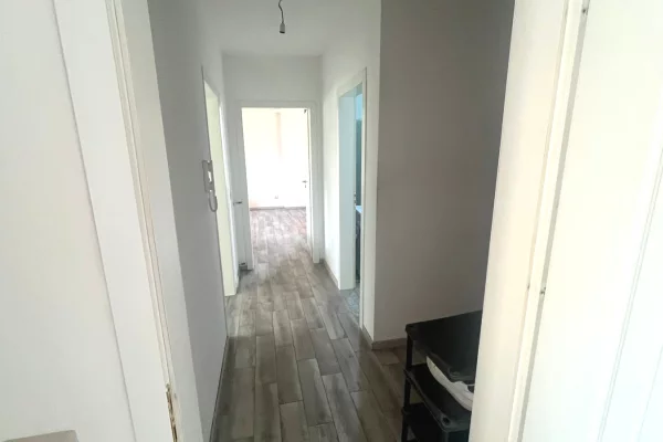 Shtepi me qera Apartament ne Tirane, 2+1, Mobilimi E mobiluar, Pagesa 50,000  Leke.