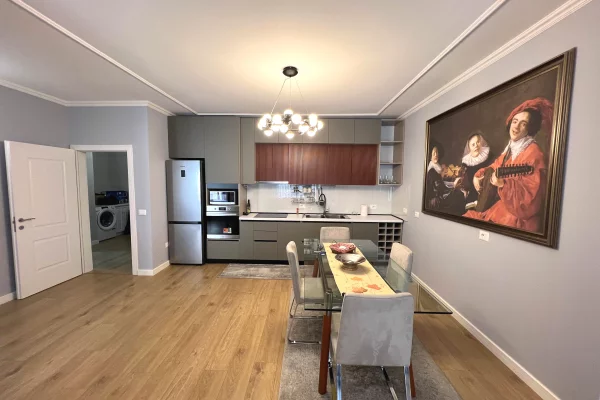 Shtepi me qera Apartament ne Tirane, 2+1, Mobilimi E mobiluar, Pagesa 1,000  Euro.